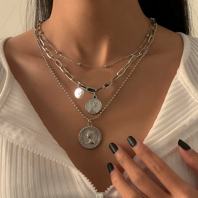 Goth Baroque Pearl Coin Portrait Pendant Necklace for Women Vintage Multi Layer Link Chain Necklace Punk Aesthetic Jewelry 2025
